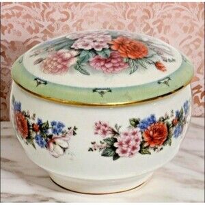 The Danbury Mint Floral Enchantment Music Box "Younger Than Springtime" 1993 A44